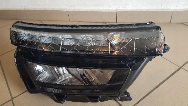 фото №4, Skoda kamiq full led лампа права передня перед