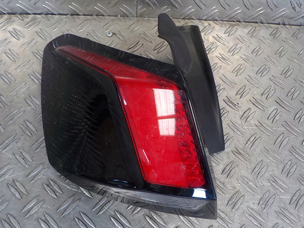 фото №1, Peugeot 3008 ii лампа задняя левая