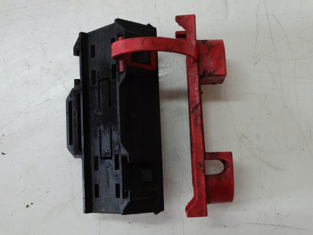 фото №2, Корпус клеми плюсовий renault master ii 2.5 dci