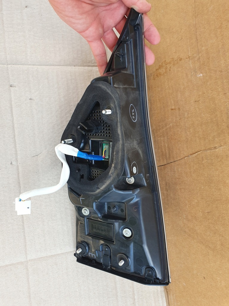 фото №4, Lexus gs iv lift лампа задняя правая led ładna