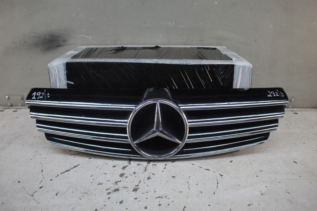фото №1, Решётка радиатора mercedes clk a2098800023