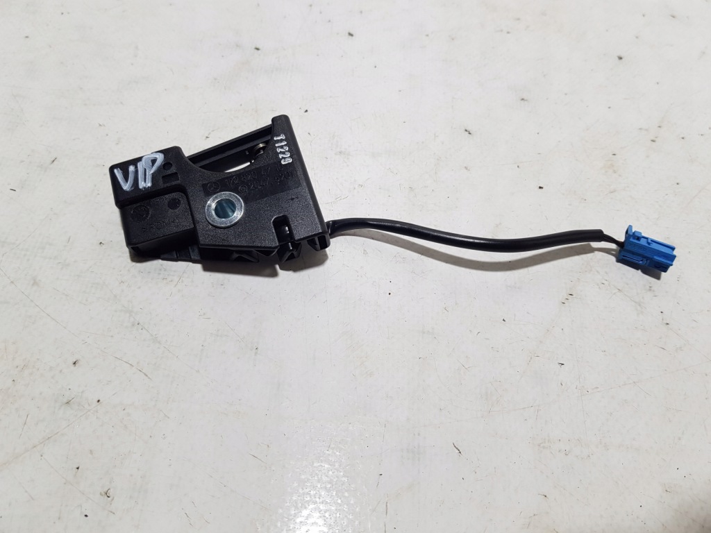 фото №1, Замок датчик концевик крыша mercedes slk r172 slc w172 1728204710-