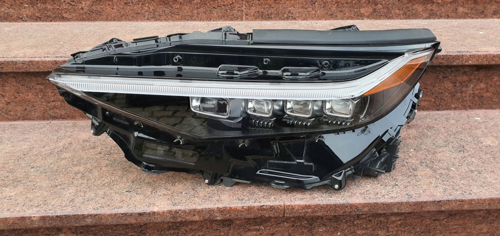 фото №1, Toyota bz4x лампа передняя перед фара led левая