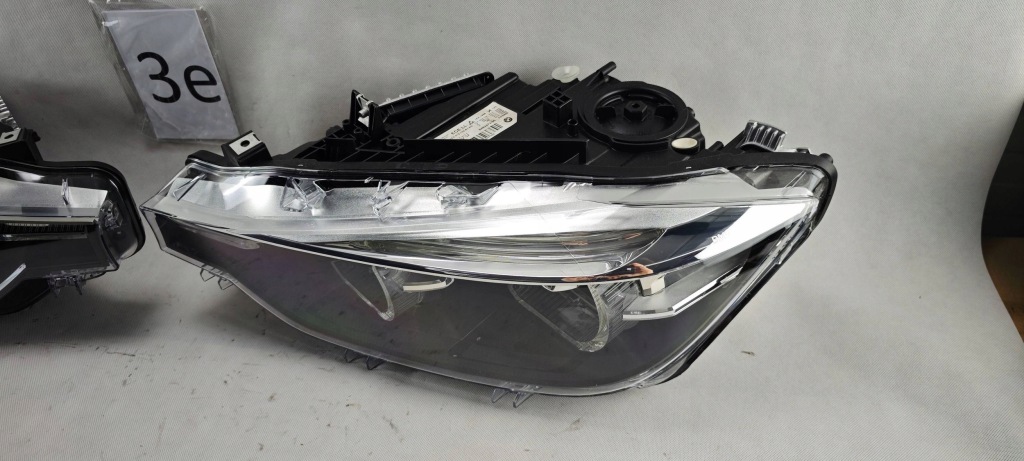 Bmw f30 f31 рестайлинг  lci shadow line full led комплект левая правая Киев