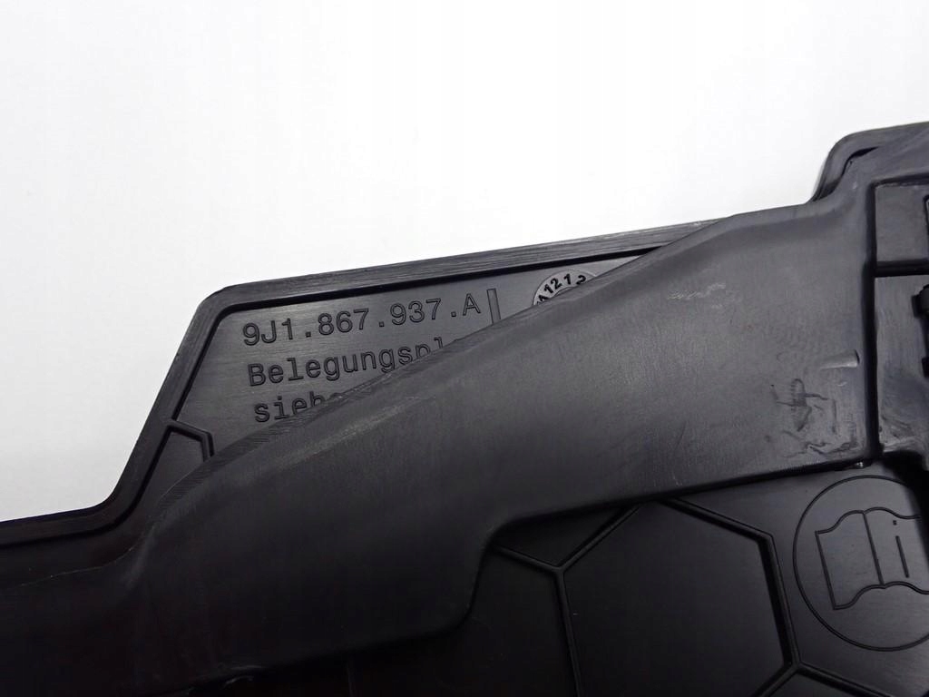 фото №9, Молдинг захист поріг лівий перед 9j1863381b porsche taycan turbo s 20r