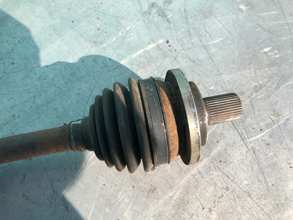 Mercedes w211 3,5 v6 4matic приводной вал левое  перед левая Доставка