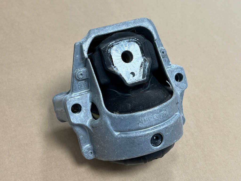 фото №1, Audi q5 8r подушка двигателя правая 8r0199381a