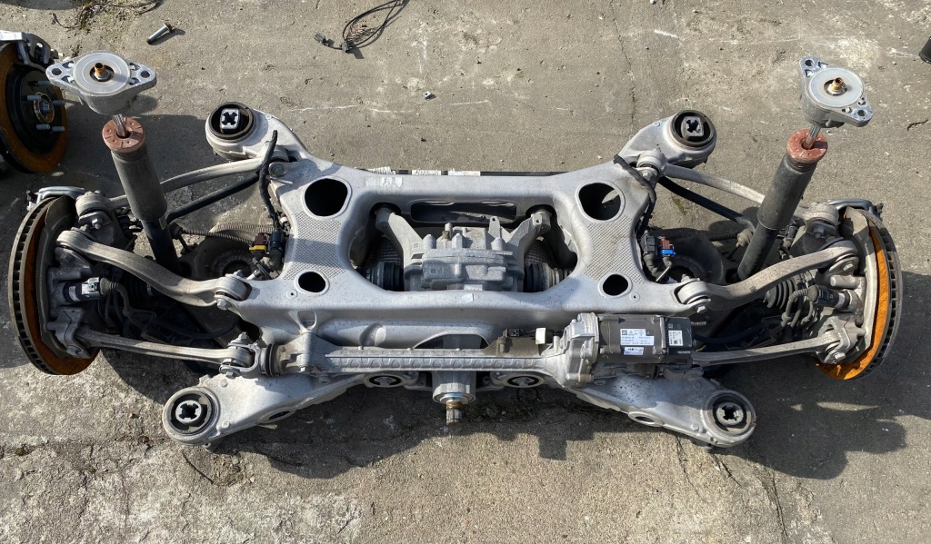 фото №1, Подвеска подрамник задняя полный panamera 971 4s поворотные