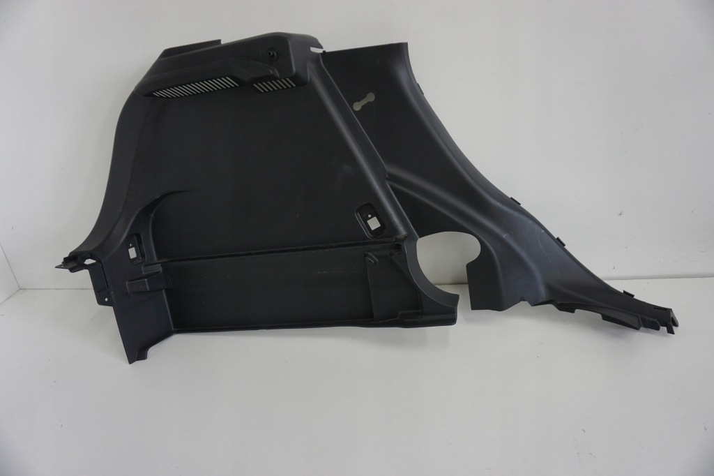 фото №1, Mazda cx-3 обшивка багажника левый d10e-68870 2015rok