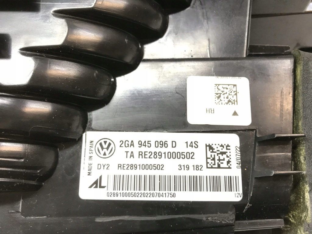 фото №14, Vw t-roc лампа led права задня 2ga945096d