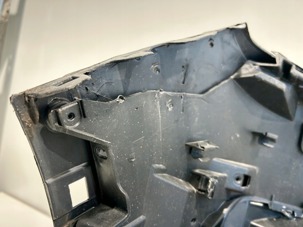 Audi q7 4m0 бампер перед передній 4m0807437l Зі Шроту