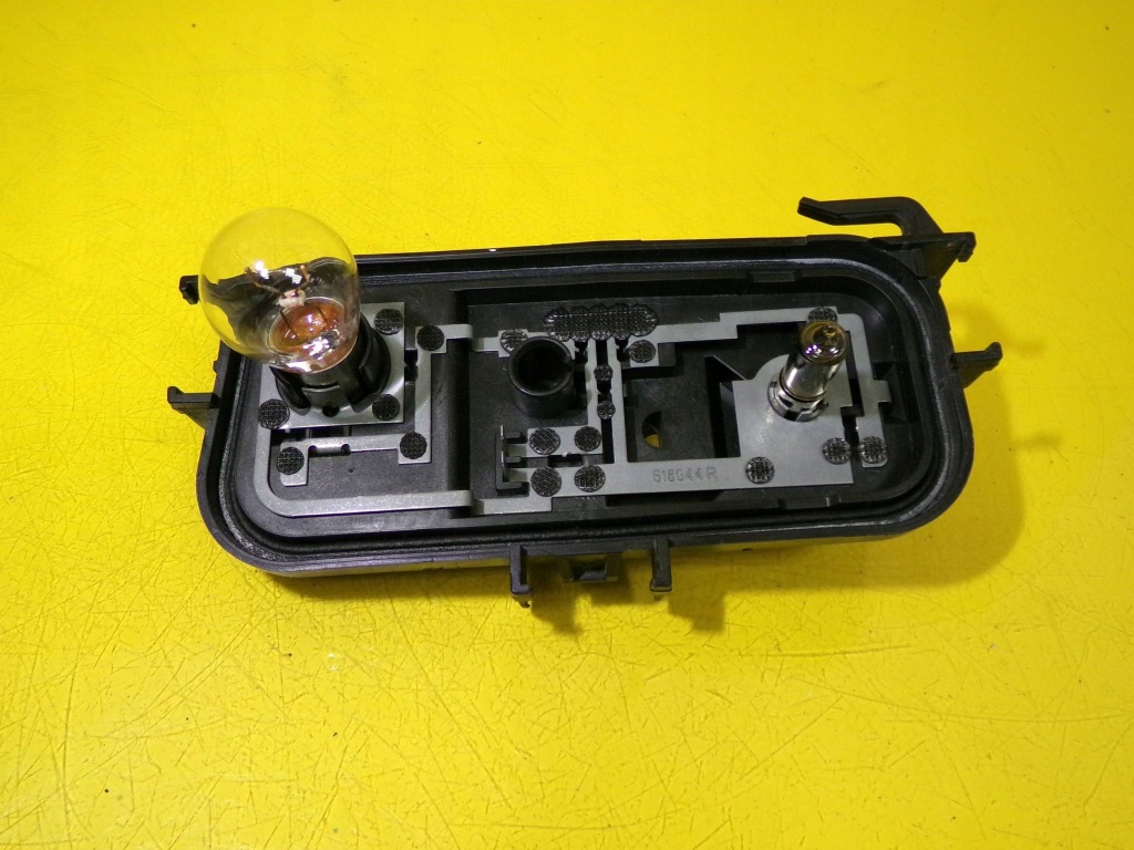 Вкладыш лампы задний правый задний  bmw 3 gt f34 2017 618644r nr628 в Украине