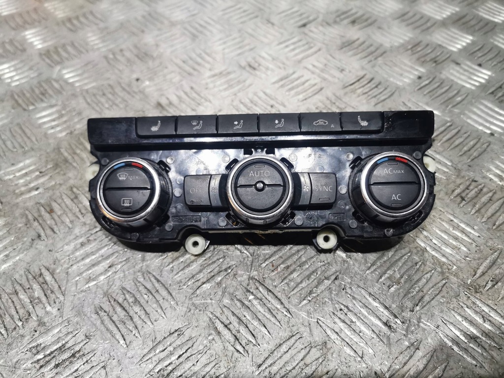 фото №1, Панель обдув кондиціонера vw passat b7 3aa907044c