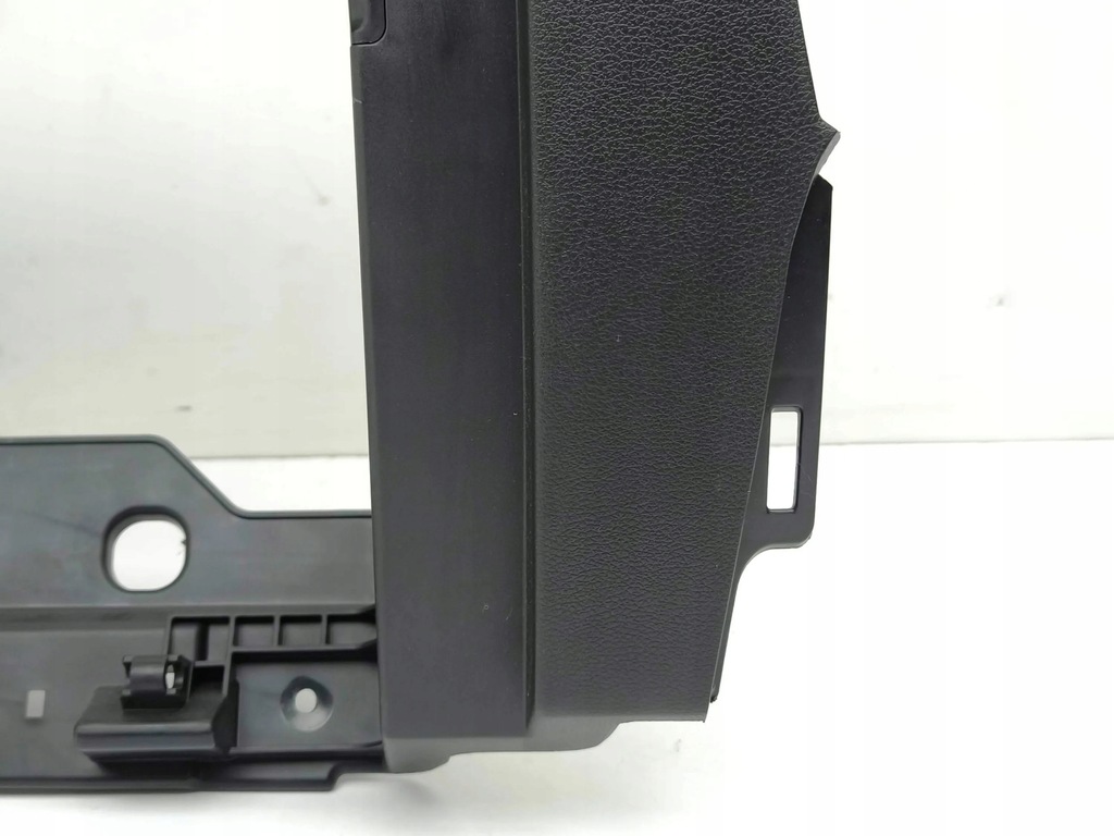 фото №8, Hyundai kona i 2019 element панели приборной панели / dół