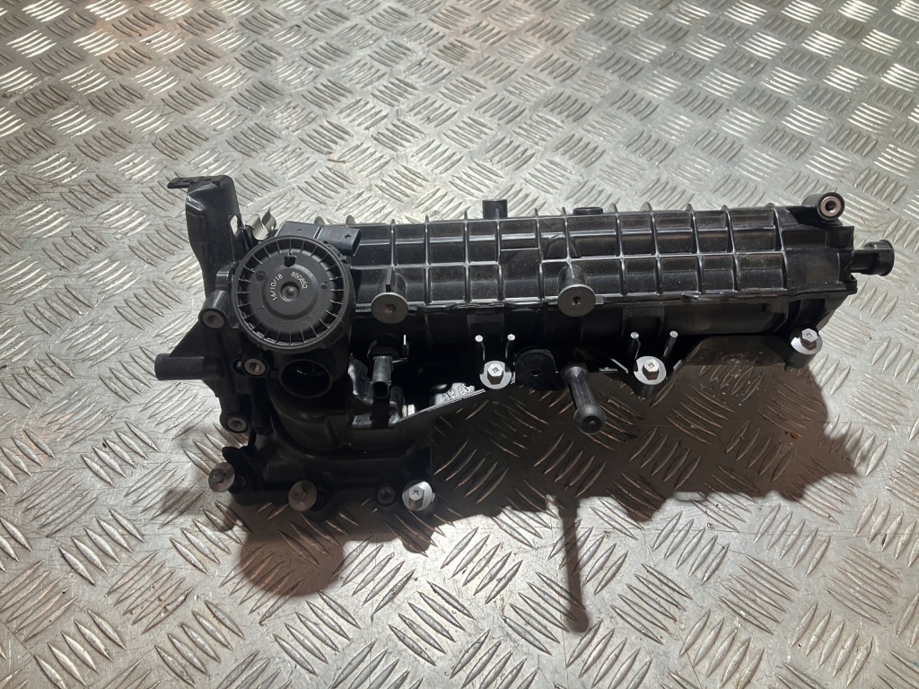 Купити Mercedes-benz оригінальний номер a2821401400 колектор впускний