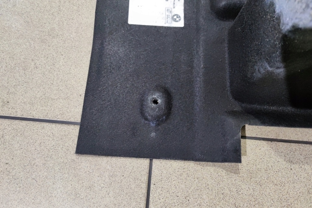 фото №8, Молдинг декоративна багажника bmw 7 f01, f02 9116124 3.0l дизель 180kw 2011