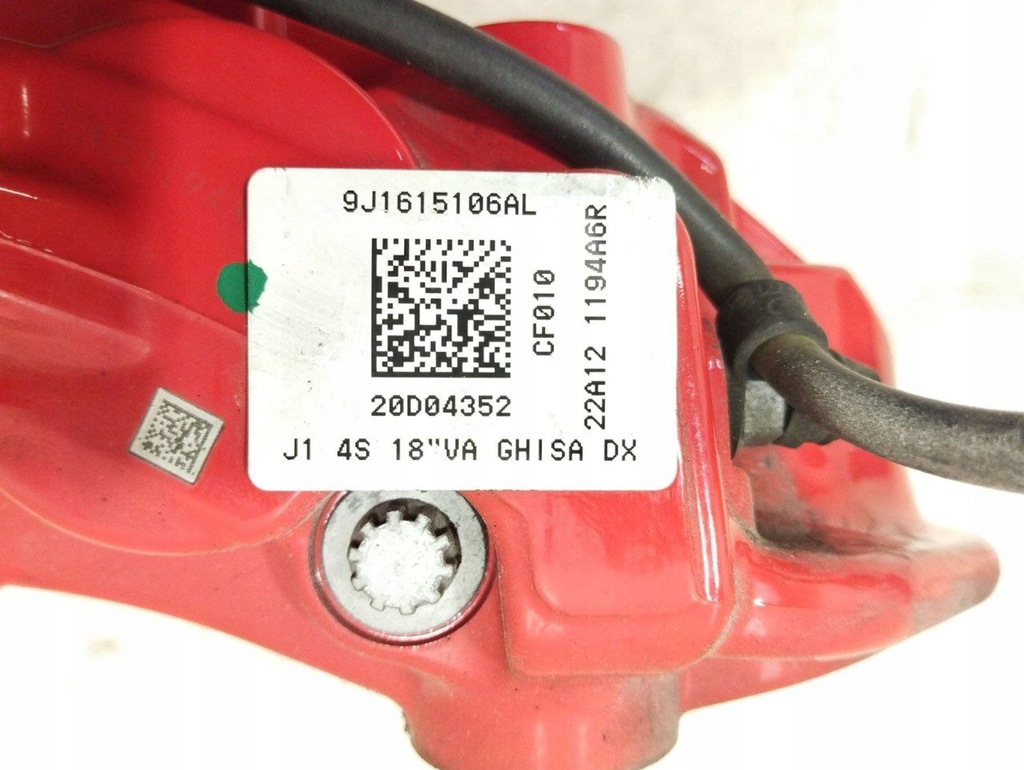 фото №7, Porsche taycan 9j1 2022 суппорт тормозной передний 7pp615123