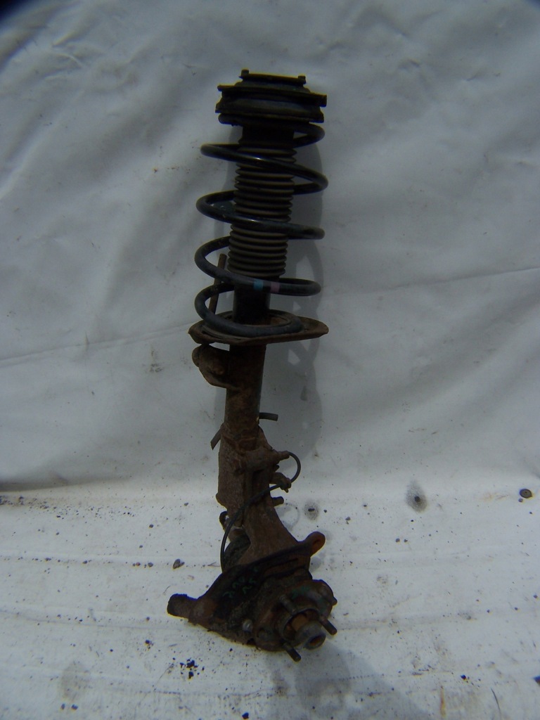 фото №1, Qashqai j10 ступица амортизационная стойка правый 1.5dci