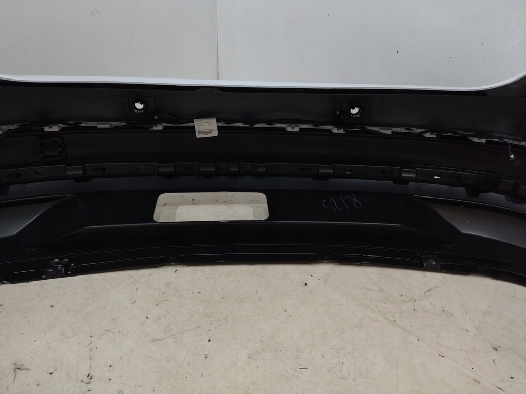 фото №13, Бампер задняя цвет ls9r версия pod hak версия pod 6pdc vw id7 id.7 2024+