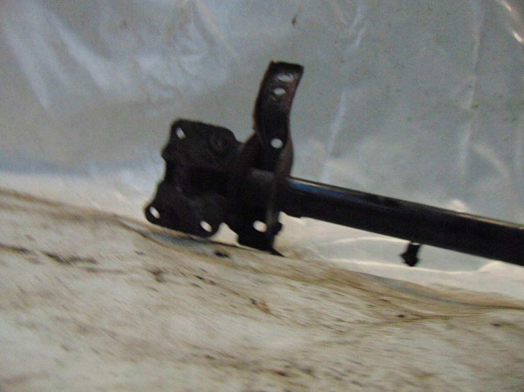 Mitsubishi canter 3.0 01r перекидання кабіни тяга Оригінал