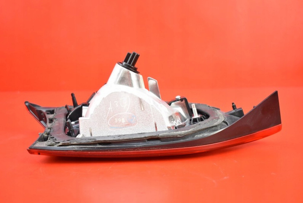 фото №6, Лампа правая задняя задняя uk 226-41897 mazda 6 3 iii gj kombi 12-