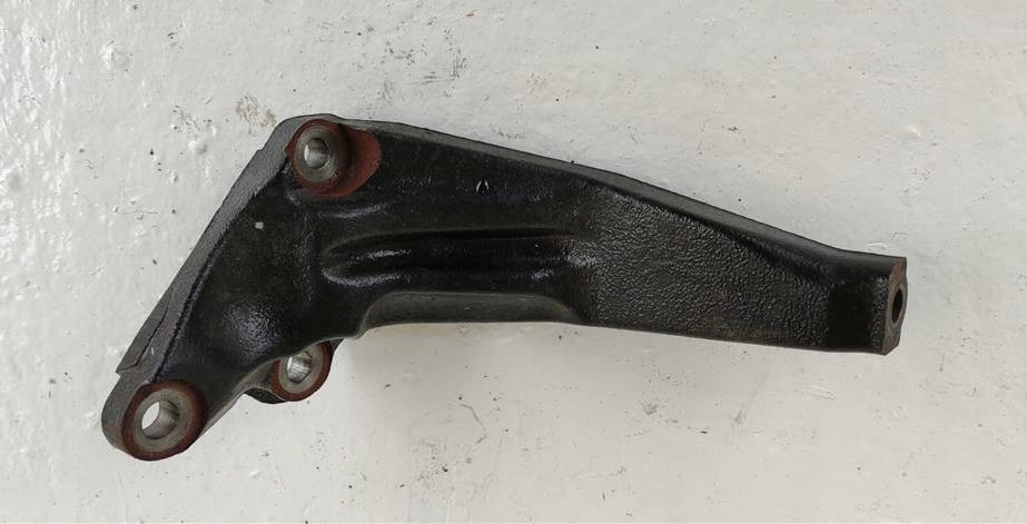 фото №1, Кронштейн кронштейн двигателя mazda cx3 cx-3 1.5 d s550