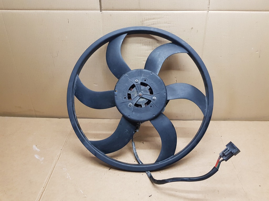 фото №1, Bmw e89 e90 вентилятор радиатора 7588974