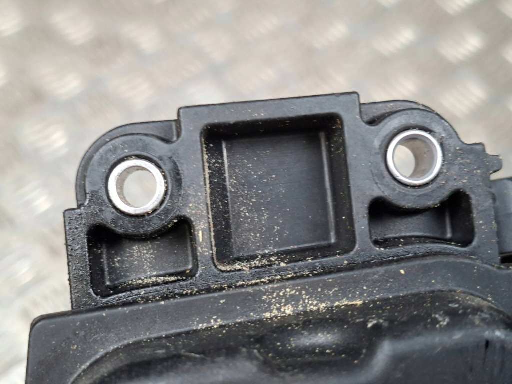 Бак вакуумa mercedes-benz e w211 a6510700568 Недорого