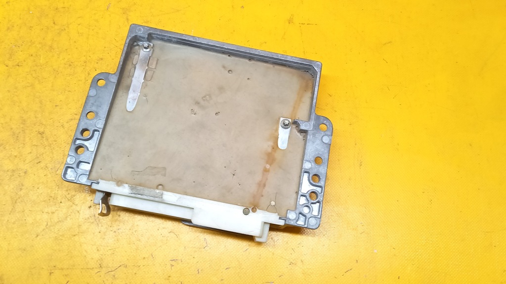 Купить Блок управления двигателя megane scenic i 1,6b 7700107002g