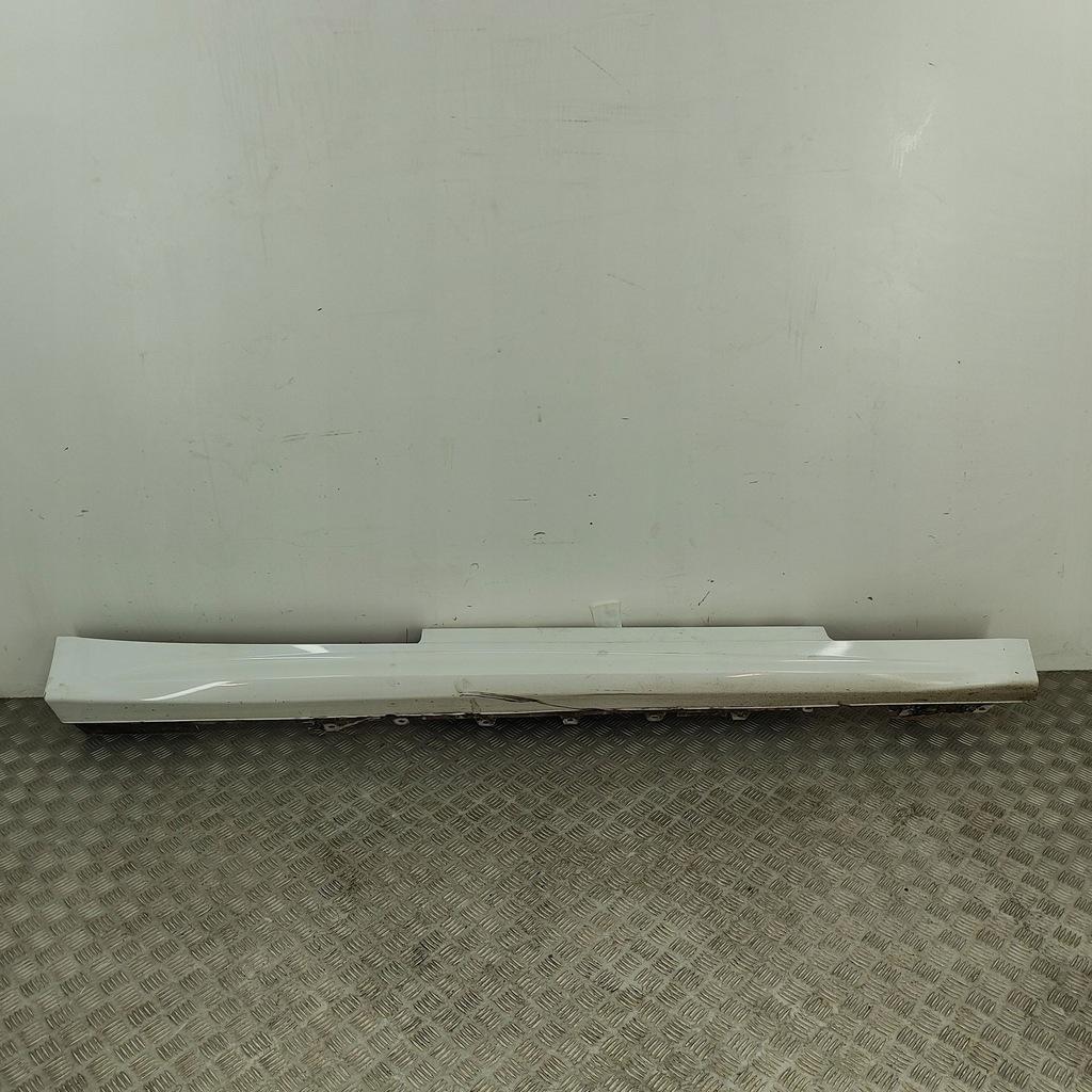 фото №1, Bmw 4 f32 f33 2014 правая сторона порог