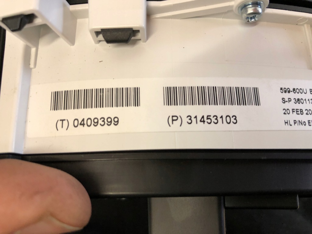 фото №10, Volvo v40 приборная панель 12-