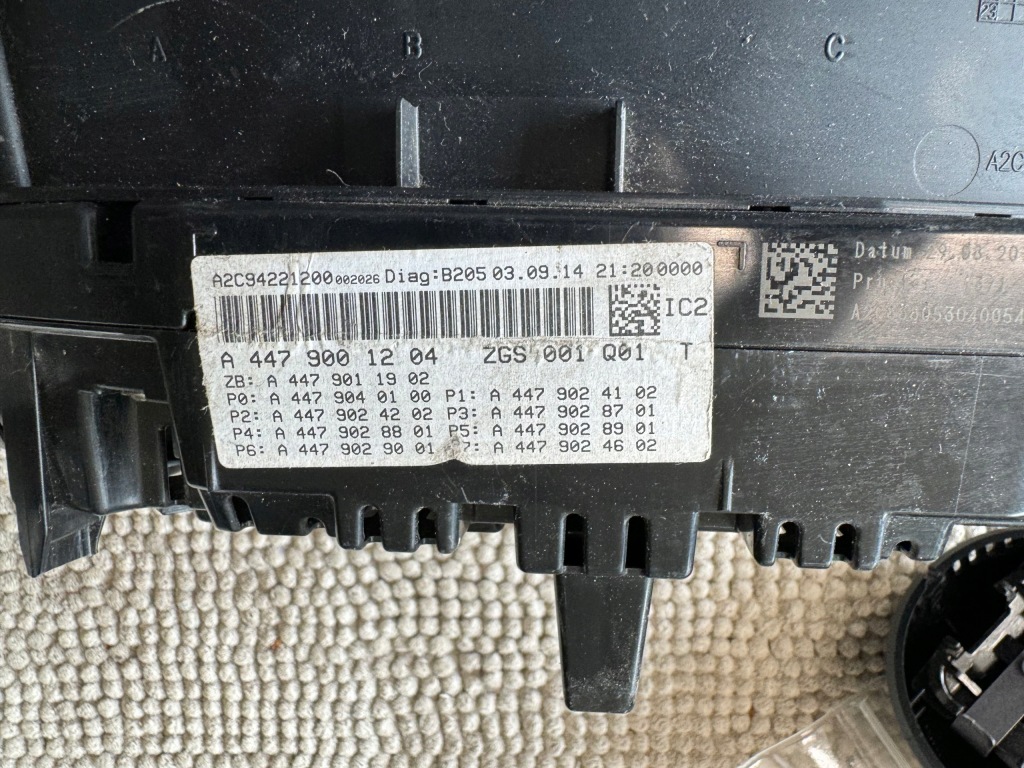 Mercedes vito 447 счетчик приборы европа дизель Недорого