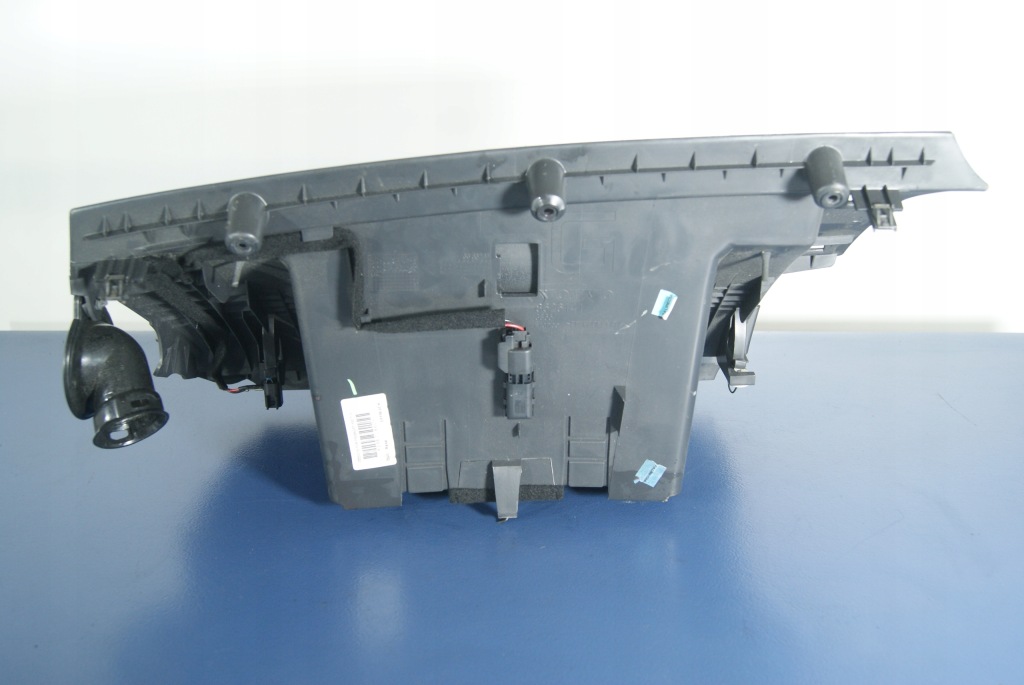 фото №2, Volvo v50 бардачок пассажира полка 8626141