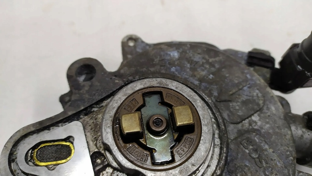 Насос вакуум шланг range rover sport 2.7 Доставка