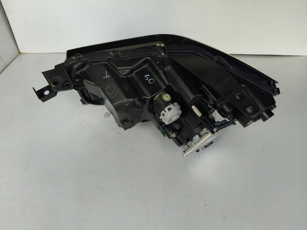 Фара правый  фара mazda cx30 19- full led 14 pin Оригинал