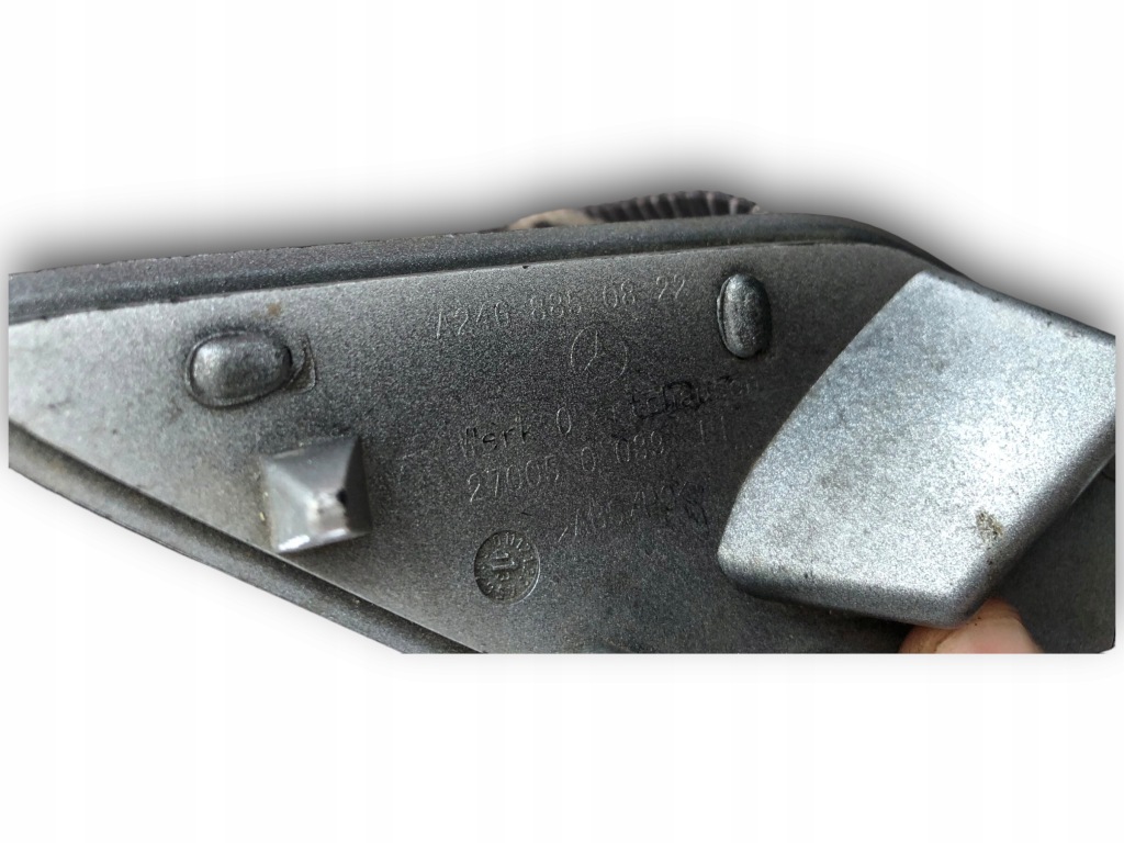 фото №2, Mercedes w247 заглушка распылителя a2468850822