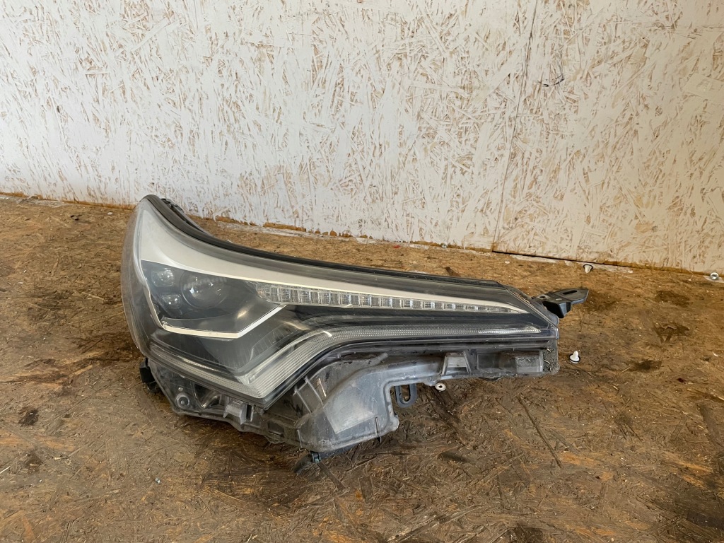 фото №1, Toyota c-hr chr i 1k0 лампа фара перед full led правая 81110-f4070-00