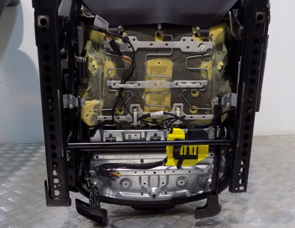 фото №16, Bmw 1 f20 обивка сиденья заднее сиденье электрика sport