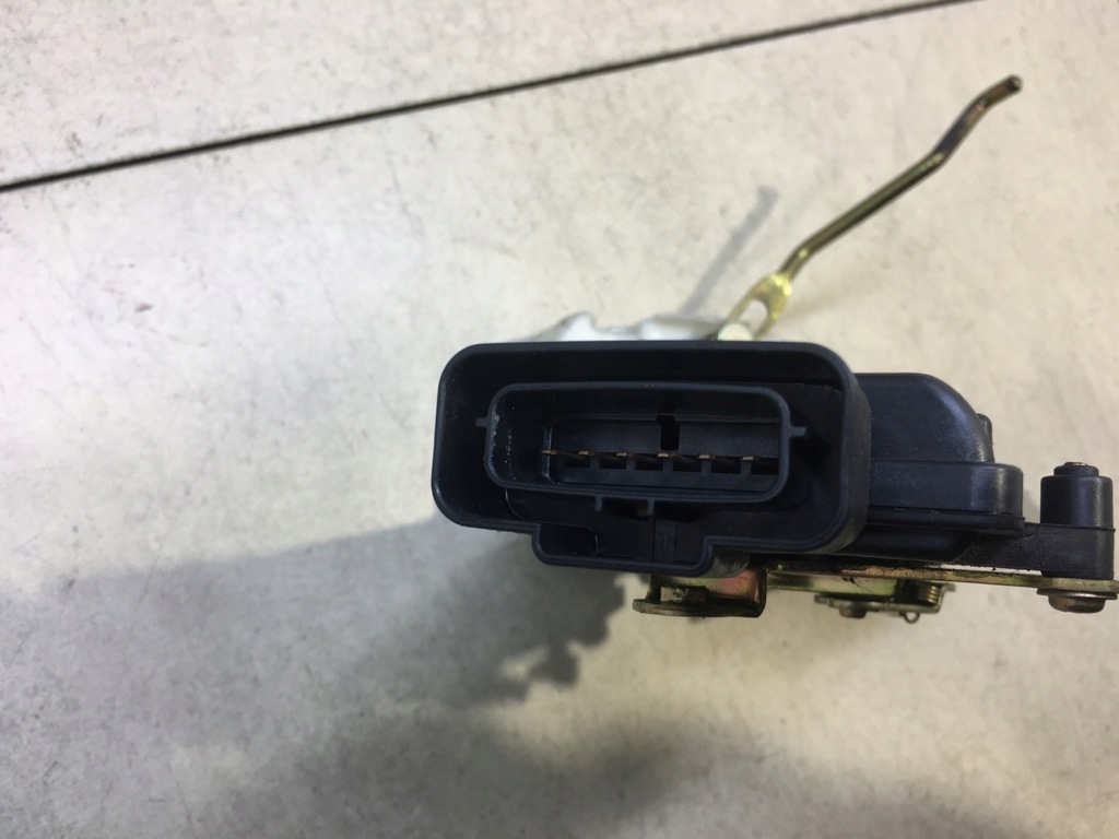 фото №5, Замок двері правий задня justy iii 6 pin