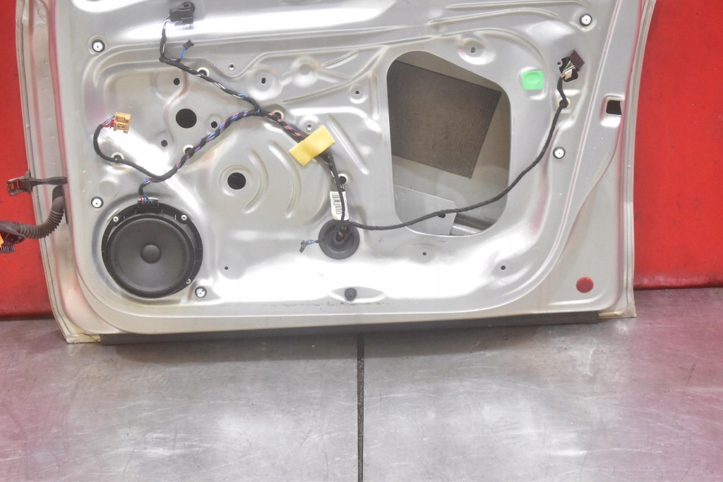 фото №16, Двері праве перед передні la7w skoda rapid 5d hb 12-17