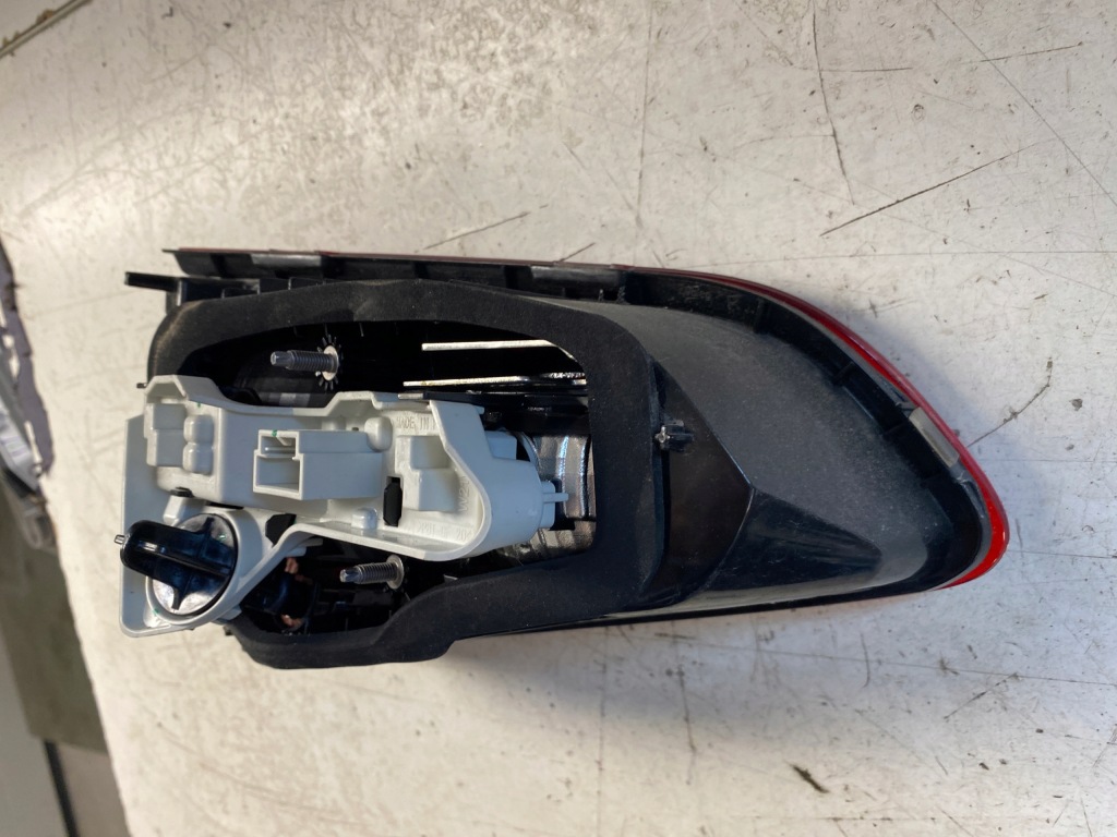 фото №8, Vw golf vii лампа правый задняя w крышка 5g0945094t