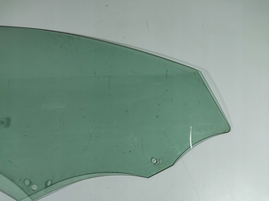 фото №3, Volvo v40 14r- скло двері правий перед