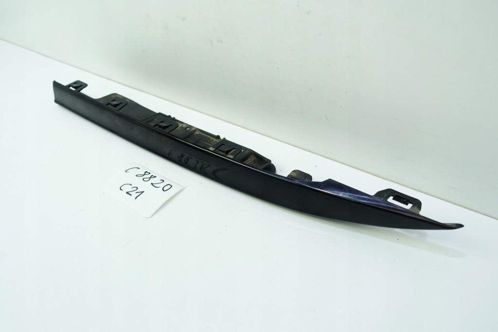 фото №3, Молдинг спойлер левый vw golf viii 8 r r-lin kombi