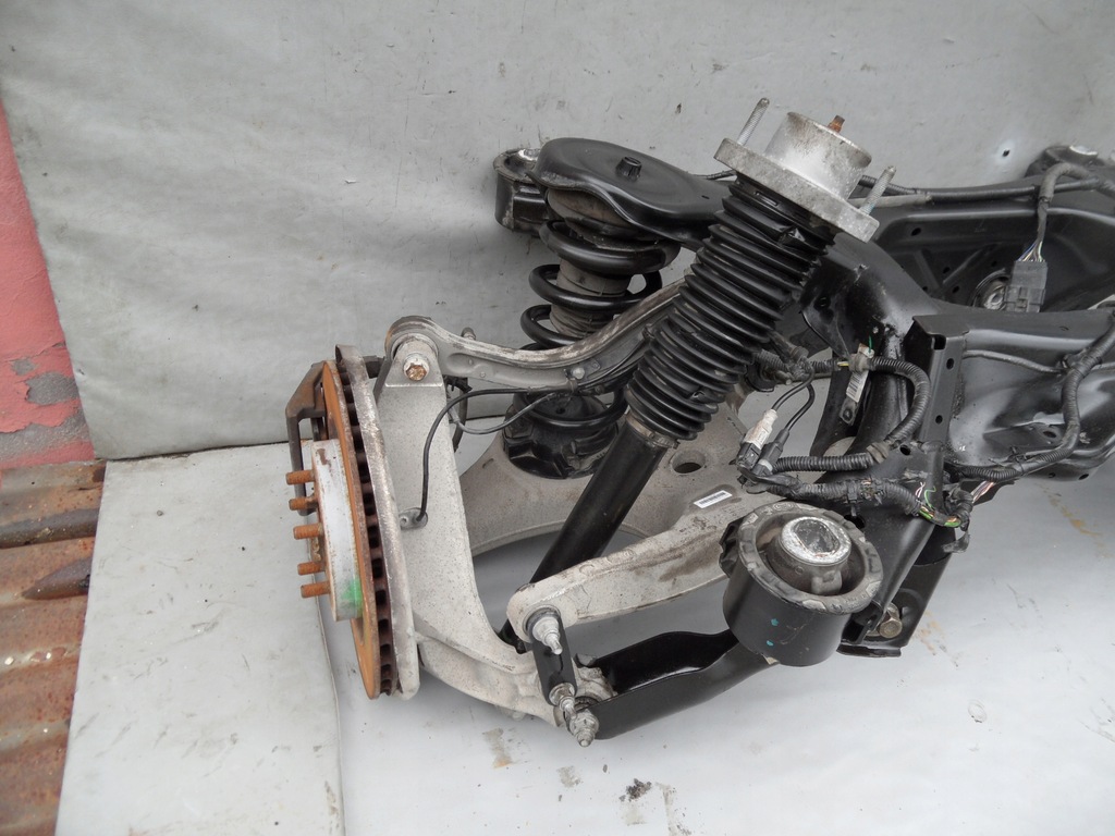 фото №1, Подвеска правый задняя задние рычаг поворотный кулак range rover sport l494