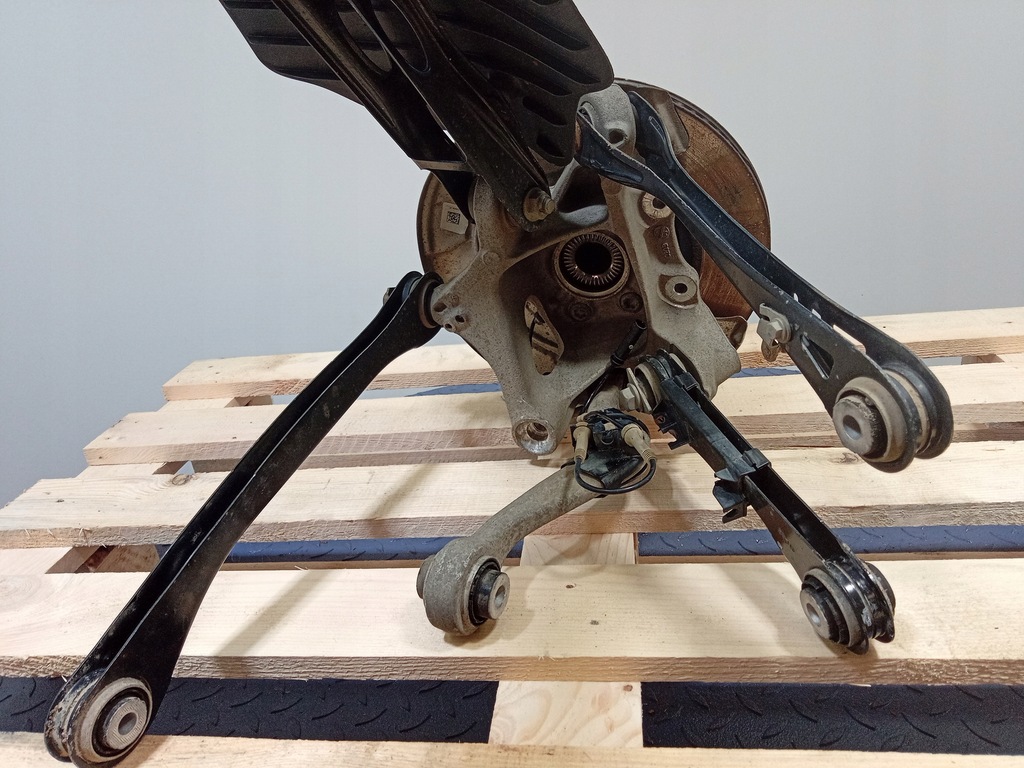 фото №4, Bmw 7 g11 g12 поворотный кулак правая задняя задняя ступица