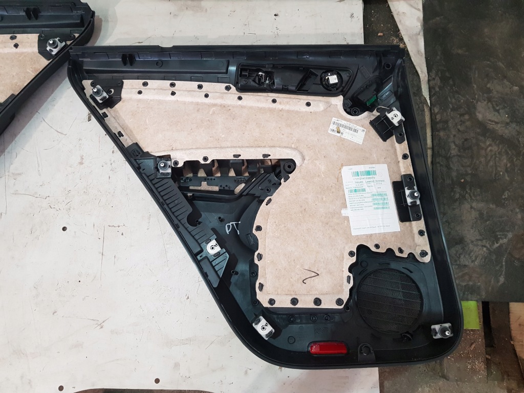 фото №9, Обшивки обивка дверь vw tiguan 5n 2.0 tdi 12r eur lift комплект