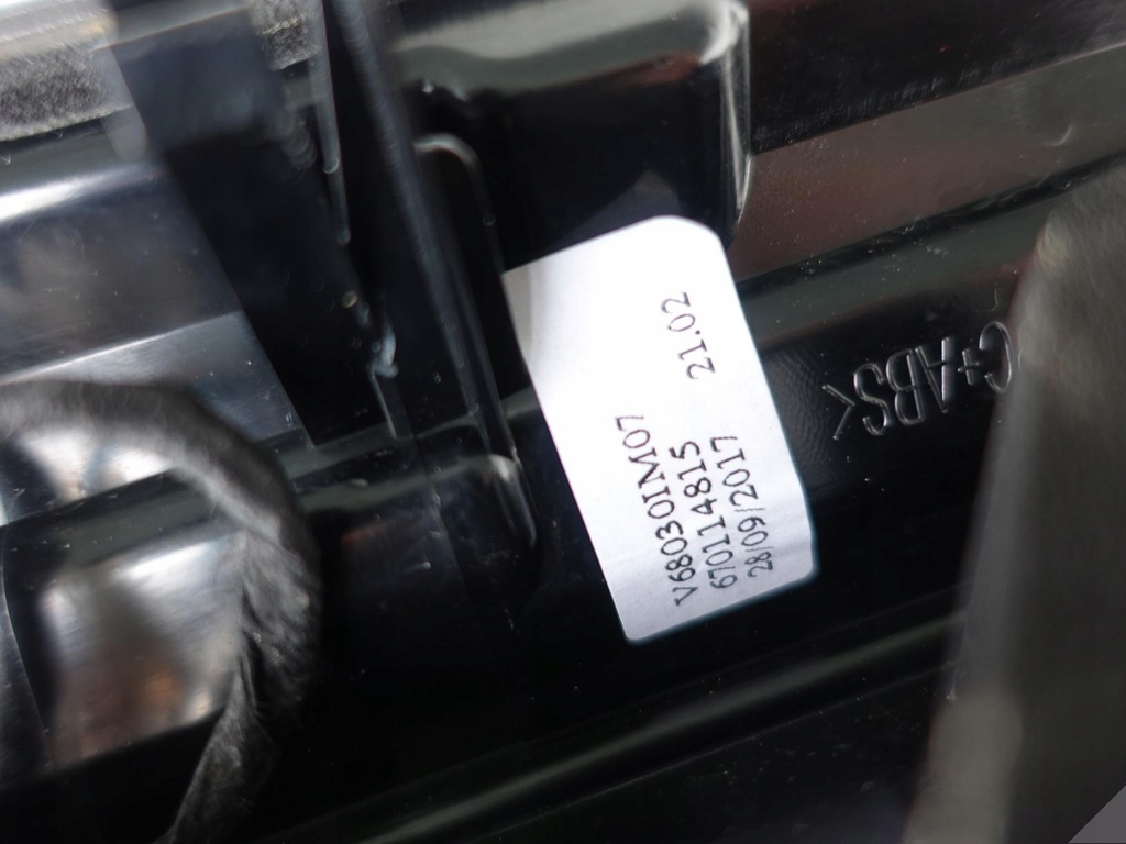 фото №16, Maserati ghibli карбон спойлер камера крышка багажника задняя kpl.