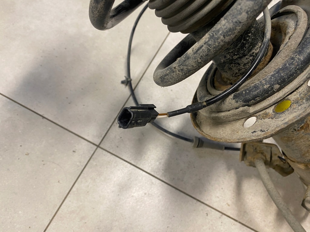 фото №6, Nissan leaf i поворотный кулак амортизационная стойка левый перед