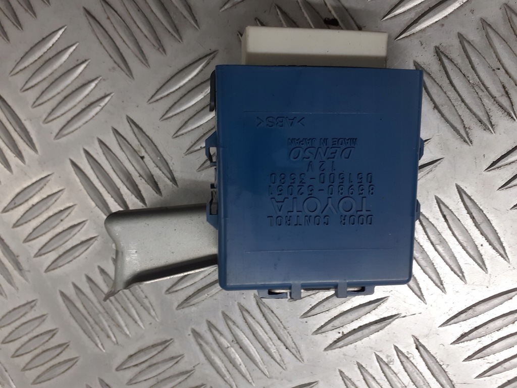 фото №1, Блок управления замка центрального yaris verso 85980-52051