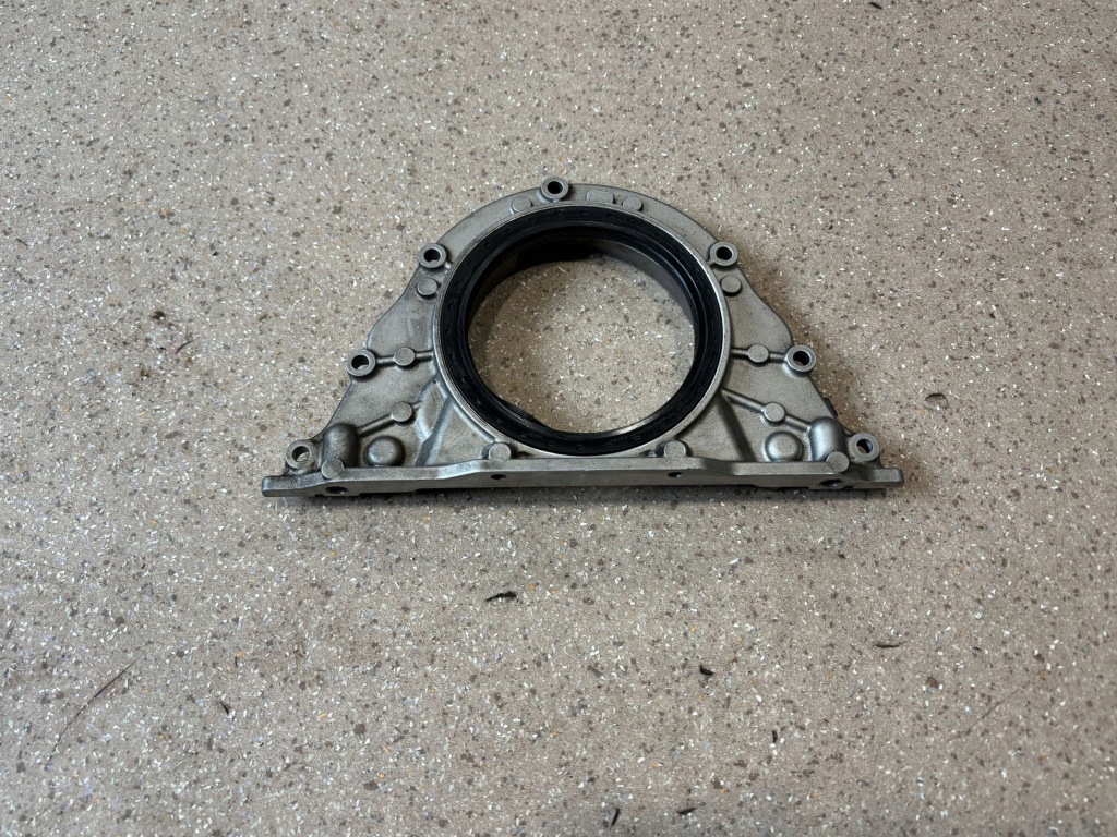 Часть двигателя bmw m5 f90 8092642 Киев